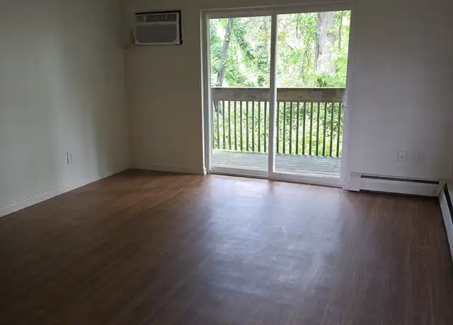Property at 4047 Reading Rd Unit 26, Cincinnati, OH, 45229, 1 bed, 1 bath, [object Object]