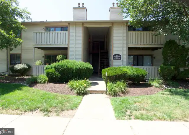 Property at 206 Hickory Ct, Lansdale, PA, 19446, 2 beds, 2 baths, [object Object]