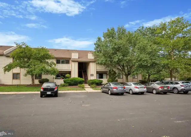 Property at 206 Hickory Ct, Lansdale, PA, 19446, 2 beds, 2 baths, [object Object]