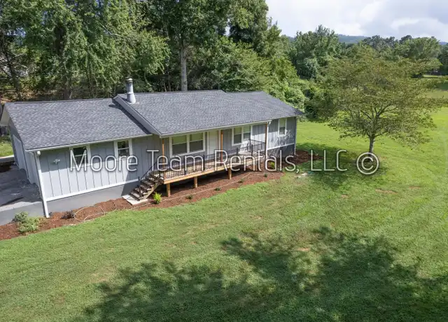 Property at 255 Brookside Dr, Hendersonville, NC, 28792, 3 beds, 2 baths, [object Object]