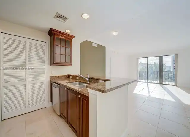 Property at 100 Andalusia Ave, Coral Gables, FL, 33134, 2 beds, 2.5 baths, [object Object]