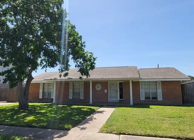 Property at 5421 Parliament Dr, Corpus Christi, TX, 78411, 4 beds, 2 baths, [object Object]