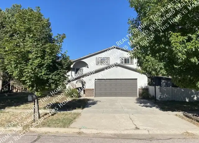 Property at 930 Panorama Dr, Colorado Springs, CO, 80904, 3 beds, 2.5 baths, [object Object]