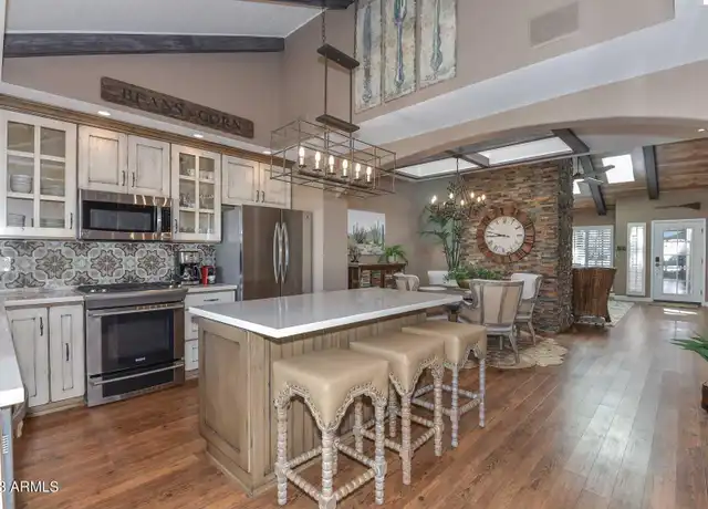 Property at 5804 N Scottsdale Rd, Paradise Valley, AZ, 85253, 2 beds, 2 baths, [object Object]
