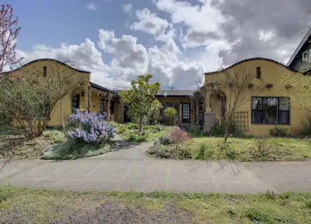 Property at 5244 NE Wistaria Dr Unit 5308, Portland, OR, 97213, 1 bed, 1 bath, [object Object]