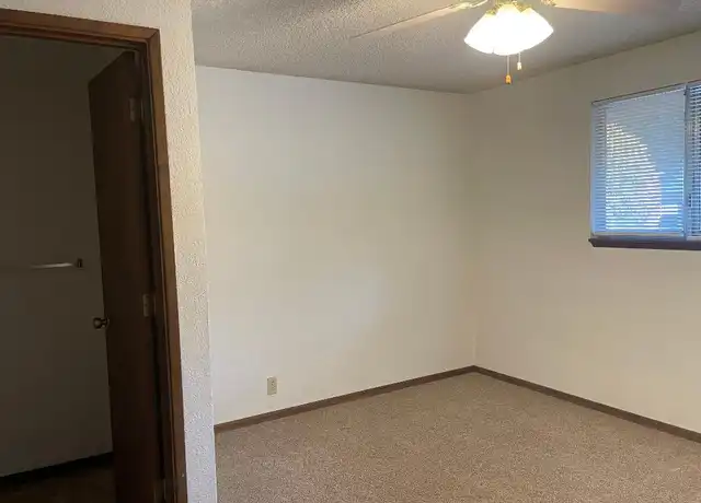 Property at 105 Wards Creek Ln, Rogue River, OR, 97537, 2 beds, 1.5 baths, [object Object]