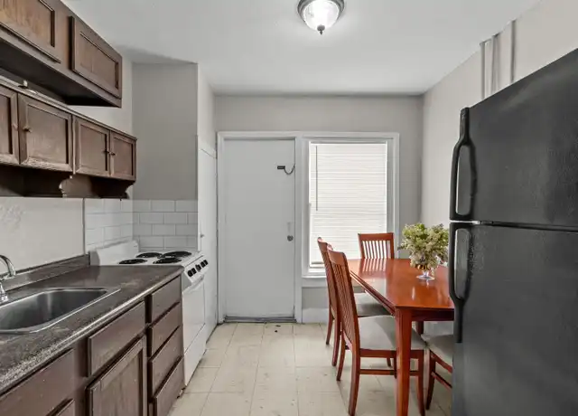 Property at Donna's Corner - 814 3rd Ave N, Texas City, TX, 77590, 1 bed, 1 bath, [object Object]