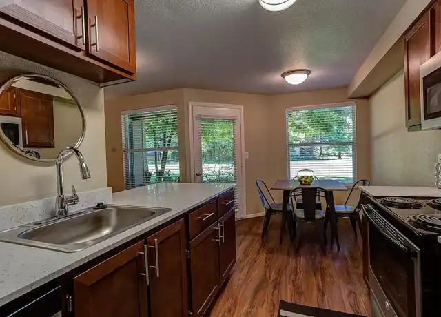 Property at Commons at Creekside Apartments - 5300 E Main St, Hillsboro, OR, 97123, 1-2 bed, 1-2 bath, [object Object]