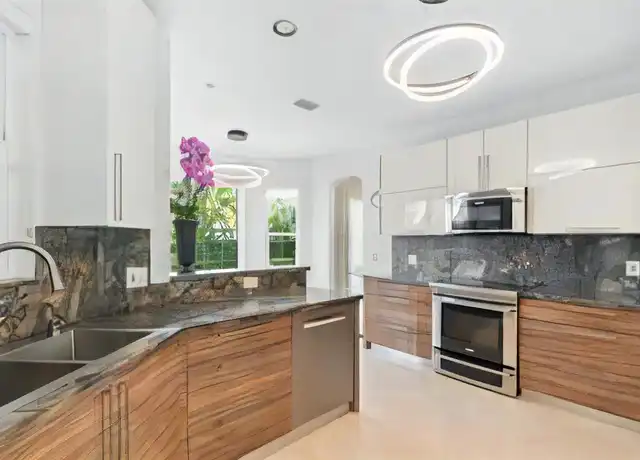 Property at 3761 194th Ln, Sunny Isles Beach, FL, 33160, 4 beds, 3.5 baths, [object Object]