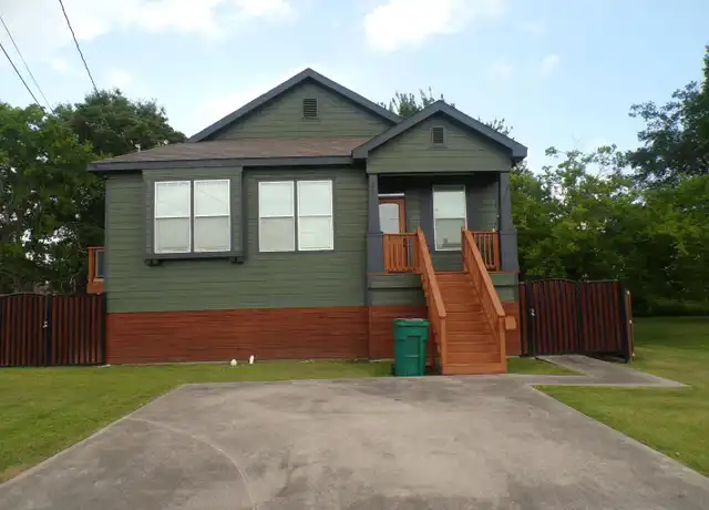 Property at 206 12th St, Orange, TX, 77630, 2 beds, 2 baths, [object Object]