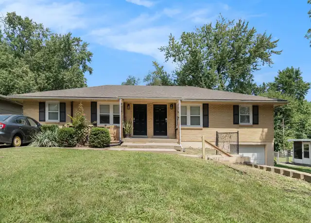Property at 9014 Bayless Rd, Pleasant Valley, MO, 64068, 2 beds, 1 bath, [object Object]