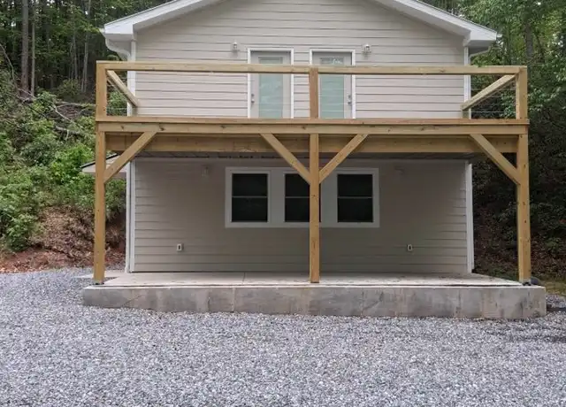 Property at 830 Asheville Hwy, Sylva, NC, 28779, 2 beds, 2 baths, [object Object]