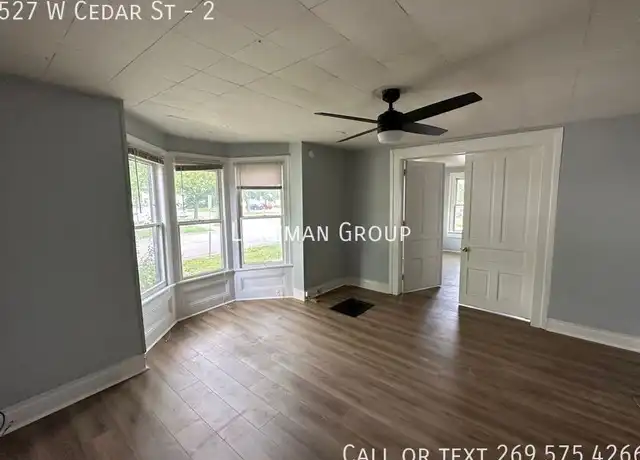 Property at 527 W Cedar St Unit 2, Kalamazoo, MI, 49007, 2 beds, 1 bath, [object Object]