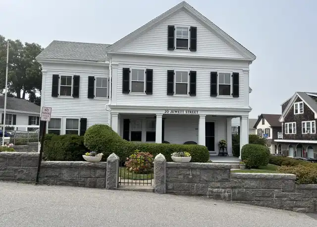 Property at 20 Jewett St Unit 2, Rockport, MA, 01966, 1 bed, 1 bath, [object Object]