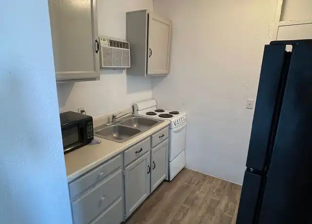 Property at 1846 E Washington St Unit 08, Phoenix, AZ, 85034, 1 bed, 1 bath, [object Object]
