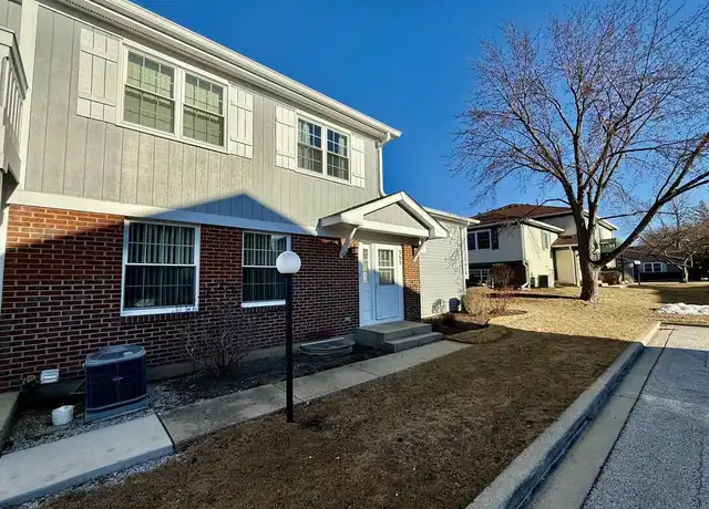 Property at 355 Ashwood Ct, Vernon Hills, IL, 60061, 2 beds, 1.5 baths, [object Object]