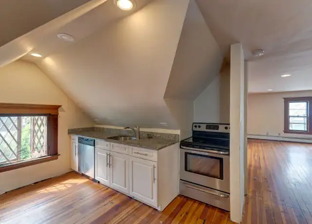 Property at 553 Whitney Ave Unit 5, New Haven, CT, 06511, 1 bed, 1 bath, [object Object]