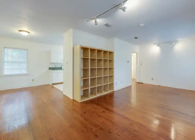 Property at 1922 S Meridian St, Tallahassee, FL, 32301, 3 beds, 2 baths, [object Object]
