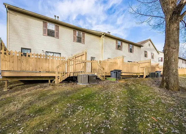 Photo of 195 Blakeford Dr, Dublin, OH 43017
