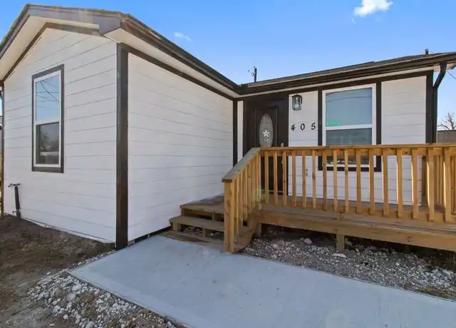 Property at 405 N Erskine St, Angleton, TX, 77515, 2 beds, 1 bath, [object Object]