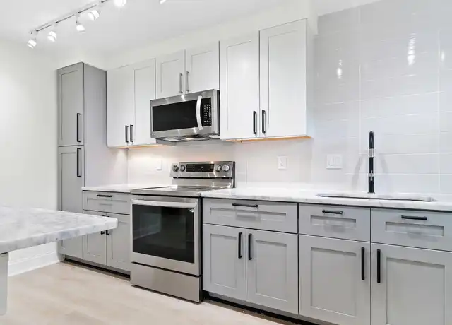 Property at 122 S Lakeside Dr #3, Lake Worth Beach, FL, 33460, 1 bed, 1 bath, [object Object]