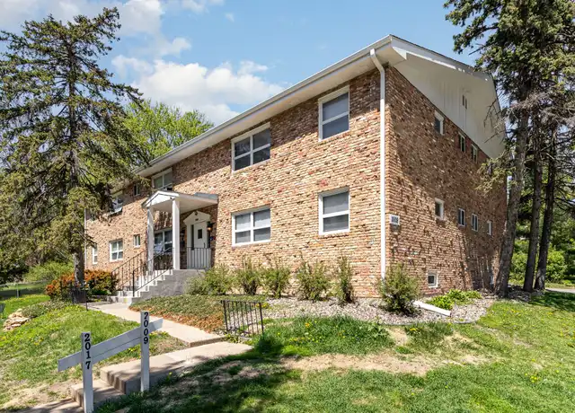 Property at 2009 Commerce Blvd, Mound, MN, 55364, 1 bed, 1 bath, [object Object]