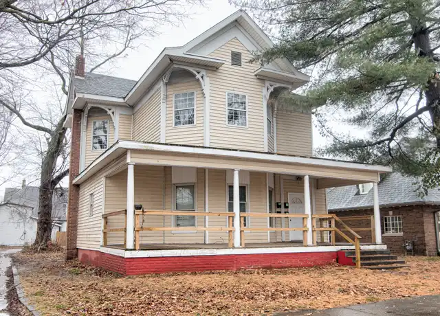 Property at 629 Swan St Unit B, Terre Haute, IN, 47807, 2 beds, 1 bath, [object Object]