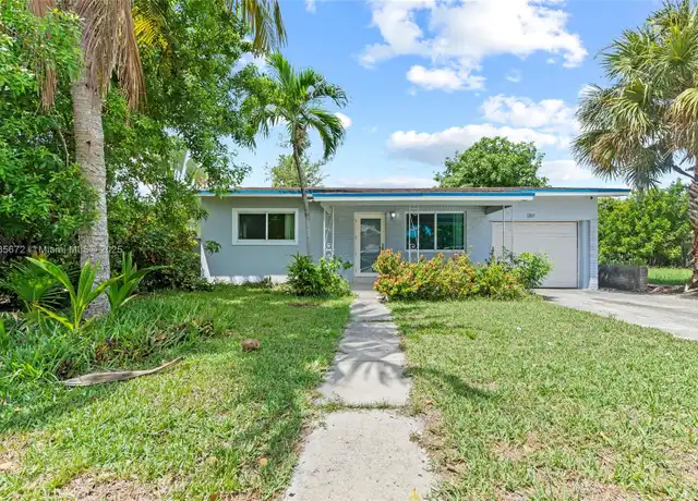 Property at 1205 NE 5th Ave, Fort Lauderdale, FL, 33304, 2 beds, 1 bath, [object Object]