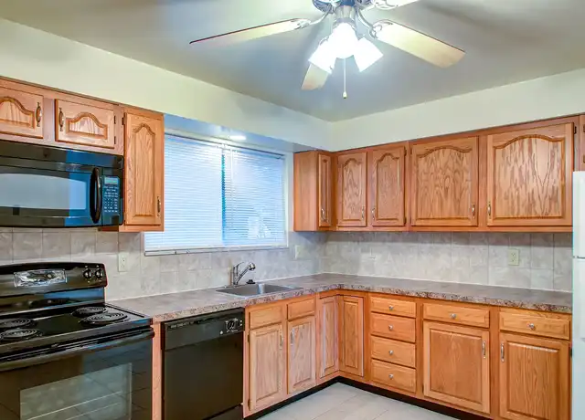 Property at Haddon Knolls Apartments, LLC - 405 White Horse Pike, Haddon Heights, NJ, 08035, 2 beds, 1 bath, [object Object]