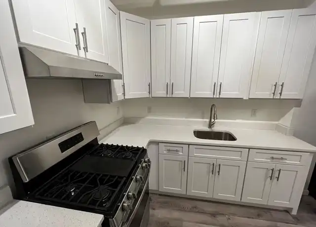 Property at 102 North St Unit 4, Middletown, NY, 10940, 1 bed, 1 bath, [object Object]