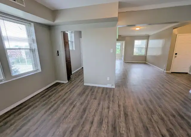 Property at 5572 Clemens Ave Unit 2W, St. Louis, MO, 63112, 3 beds, 1 bath, [object Object]