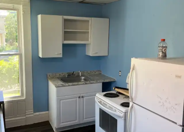 Property at 155 Francis Ave Unit 2, Pittsfield, MA, 01201, 1 bed, 1 bath, [object Object]
