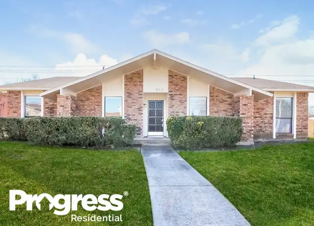 Property at 902 Live Oak Dr, Desoto, TX, 75115, 3 beds, 2 baths, [object Object]