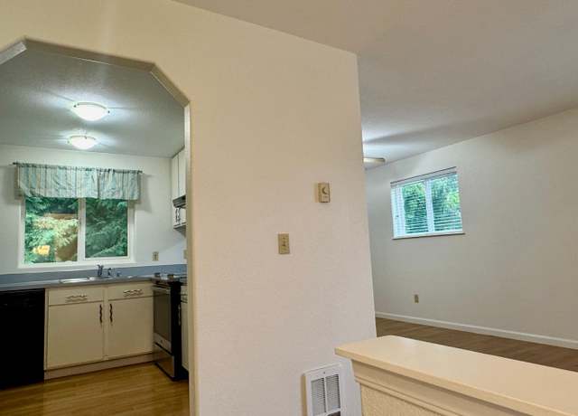 Photo of 20464 Jefferson Beach Rd NE, Kingston, WA 98346