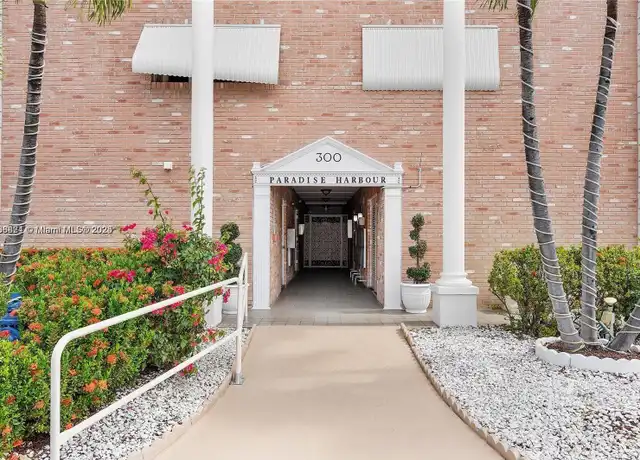 Property at 300 Golden Isles Dr #317, Hallandale Beach, FL, 33009, 1 bed, 1 bath, [object Object]