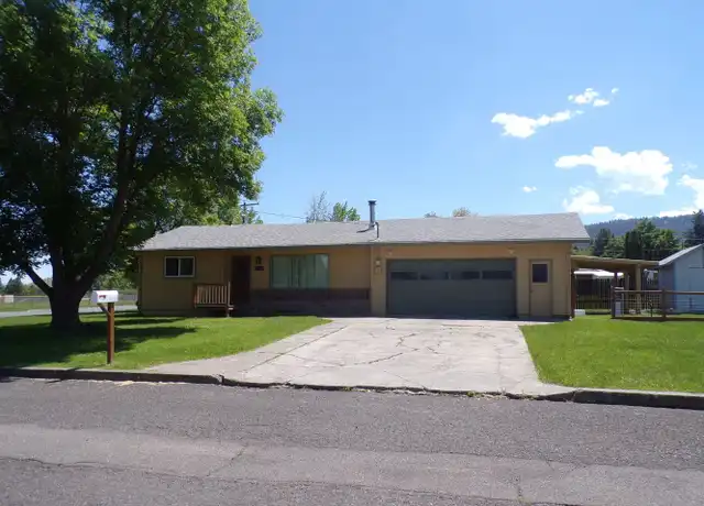 Property at 1108 E Ave, La Grande, OR, 97850, 4 beds, 1.5 baths, [object Object]