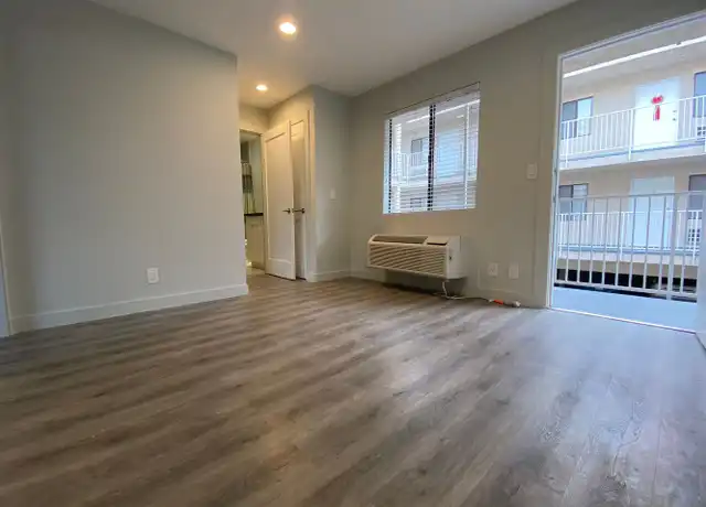 Property at 1535 N Kenmore Ave Unit 1I, Los Angeles, CA, 90027, 1 bed, 1 bath, [object Object]