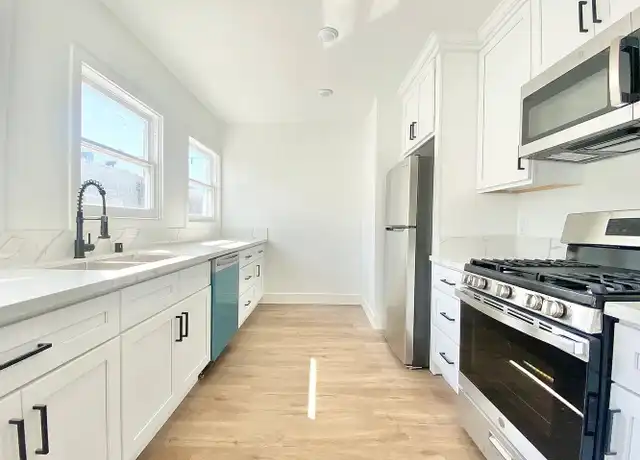 Property at 1833 S Oxford Ave Unit 1833 1/2, Los Angeles, CA, 90006, 2 beds, 2 baths, [object Object]