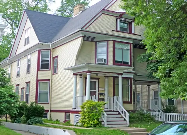 Property at 840 College Ave Unit 3, Racine, WI, 53403, 2 beds, 1 bath, [object Object]