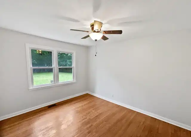 Property at 3318 Gary Rd, Knoxville, TN, 37917, 2 beds, 1 bath, [object Object]