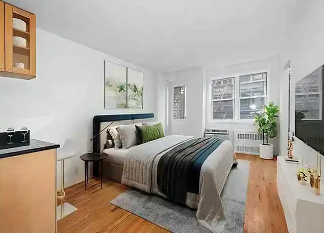 Property at 77 W 15th St Unit 419, New York, NY, 10011, 0 beds, 1 bath, [object Object]