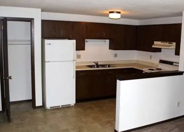Property at 1341-1347 Western Ave, Green Bay, WI, 54303, 1 bed, 1 bath, [object Object]