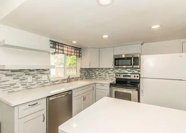 Property at 610 E Magill Ave, Fresno, CA, 93710, 2 beds, 2 baths, [object Object]