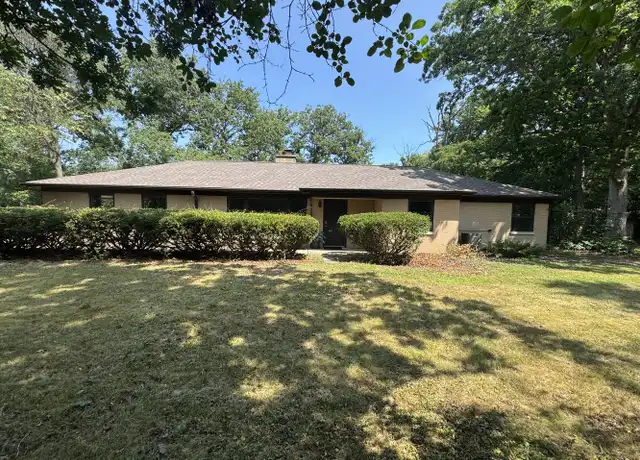 Property at 805 Blackhawk Ln, Riverwoods, IL, 60015, 2 beds, 2 baths, [object Object]