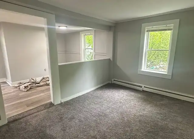 Property at 31 Washington St Unit 1, Augusta, ME, 04330, 2 beds, 1 bath, [object Object]