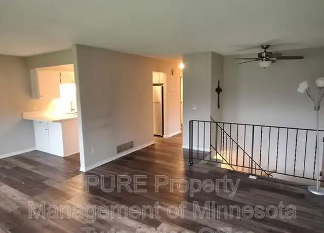 Property at 9468 Kingsview Ln N, Maple Grove, MN, 55369, 3 beds, 2 baths, [object Object]