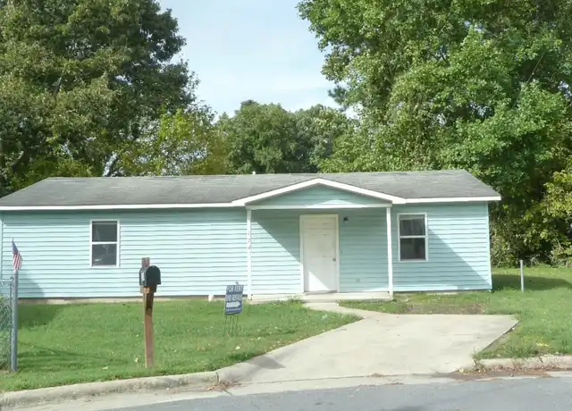 Property at 124 Franklin St, Elizabeth City, NC, 27909, 3 beds, 2 baths, [object Object]