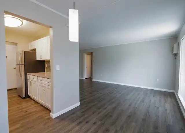 Property at 7 Dorchester Dr Unit 3-307, Pittsburgh, PA, 15241, 1 bed, 1 bath, [object Object]