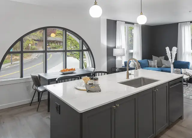 Photo of 4055 Mercantile Dr, Lake Oswego, OR 97035