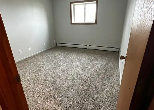Property at 825 4th St NE Unit 106, Staples, MN, 56479, 2 beds, 1 bath, [object Object]